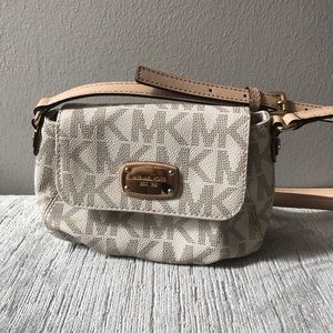 Michael Kors cross body
